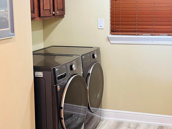 3rd image of 4425 Thomas Dr Unit 516