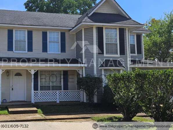 23 River Run Dr, Jackson, MS 39211