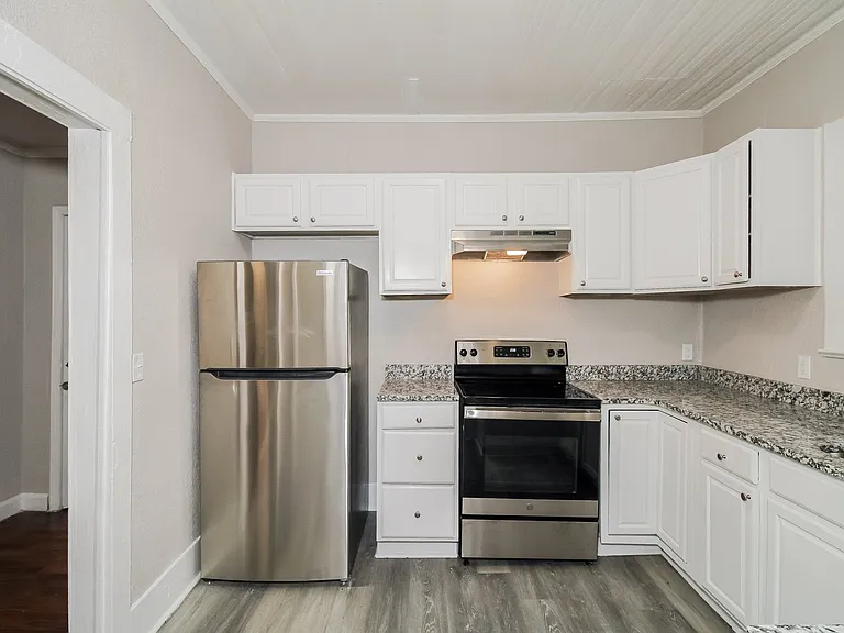 1494795_023_kitchen_12931569.jpg