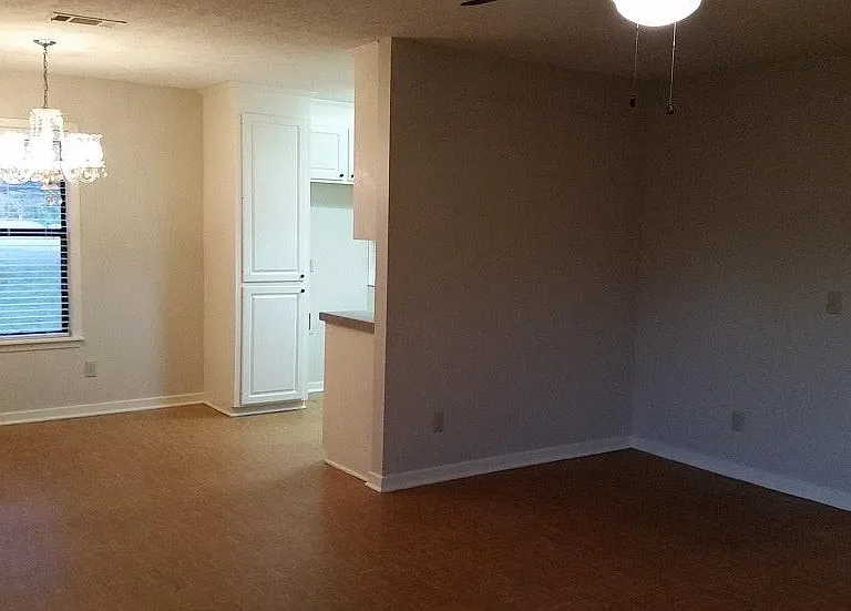 824 Madison Ave — Photo 9