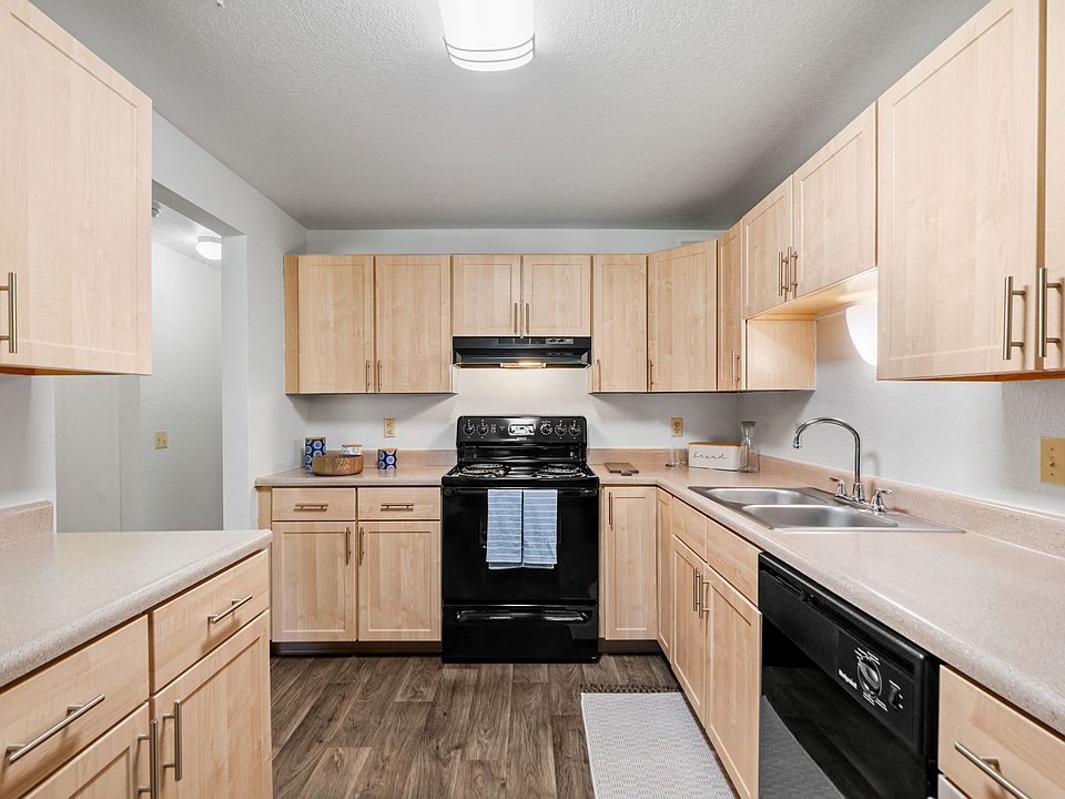 1st image of 10764 SE Sunnyside Rd #772