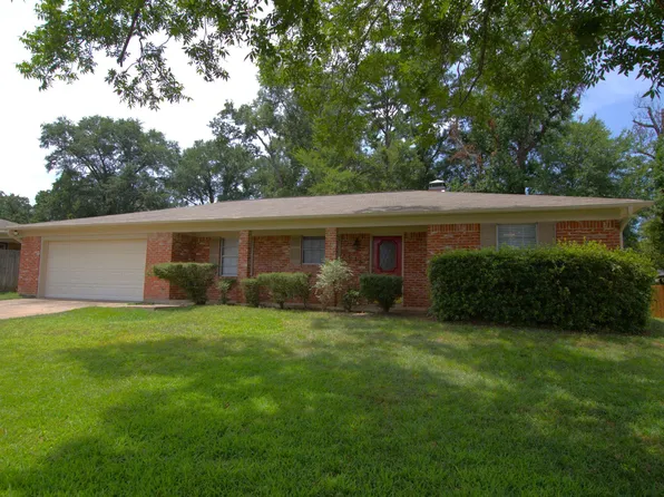 7415 Hollyoak Dr, Tyler, TX 75703