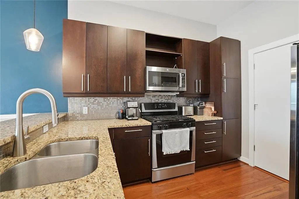 870 Inman Village Pkwy NE — Photo 3