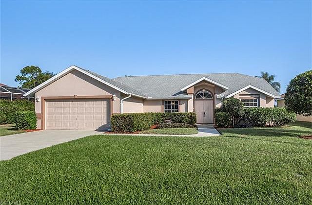 1st image of 300 Lambton Ln