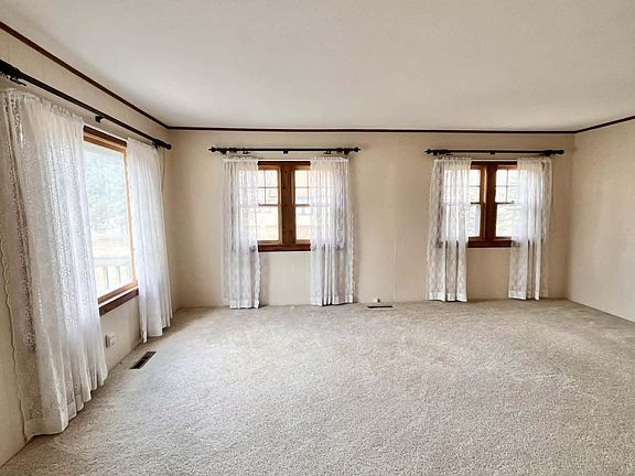 5th image of 3057 Glenrick Ave