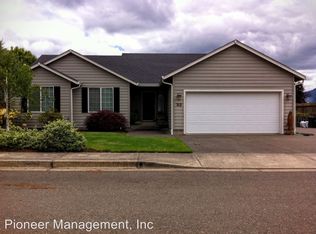 312 Greystone St, Sutherlin, OR