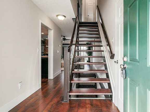 2nd image of 5712 Apricot Ln #96E