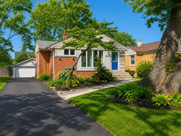 882 Hillside Ave, Glen Ellyn, IL 60137