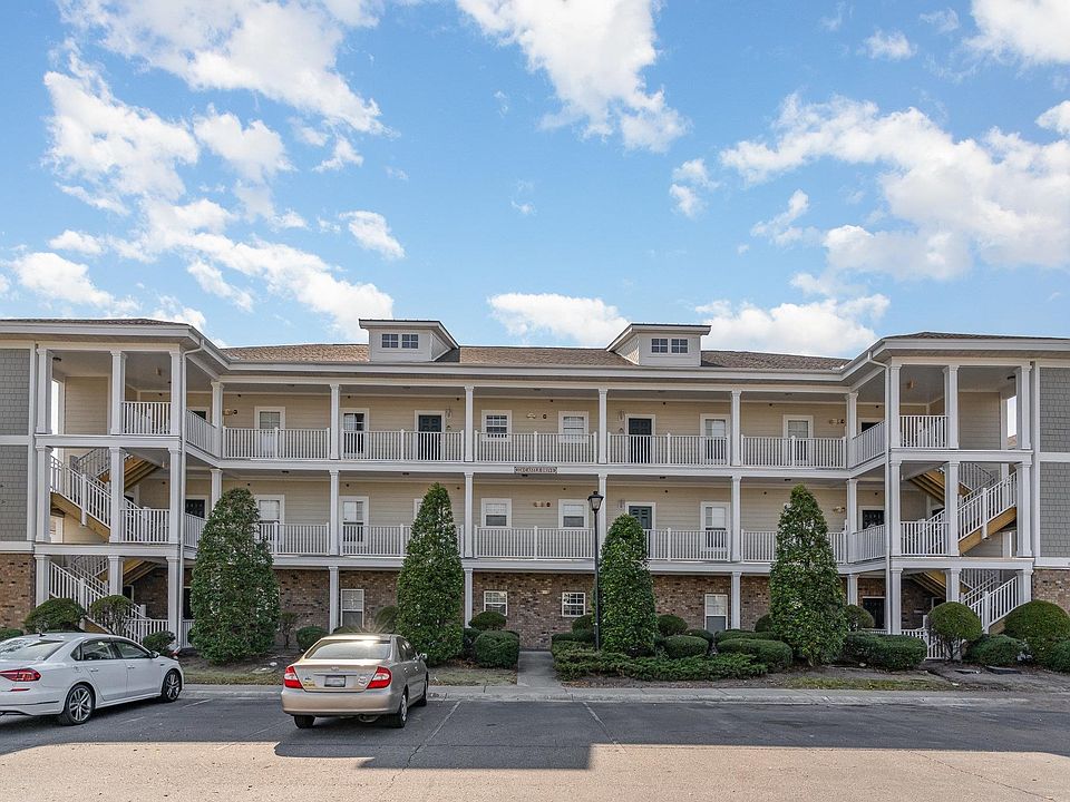 1st image of 224 Castle Dr. #1402