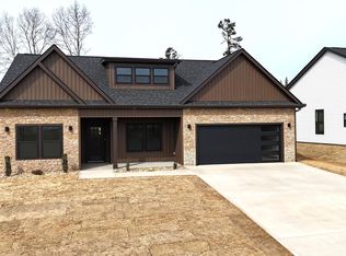 271 Ridge Rd, Wellford, SC 29385