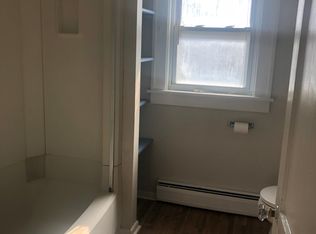 123 Maple St APT 4, Burlington, VT 05401