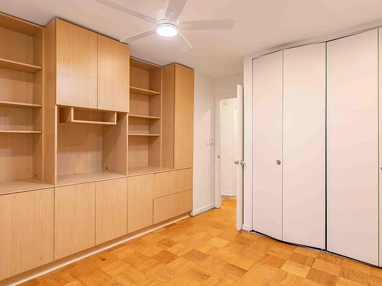 29 Stonehenge Cir #2 — Photo 16