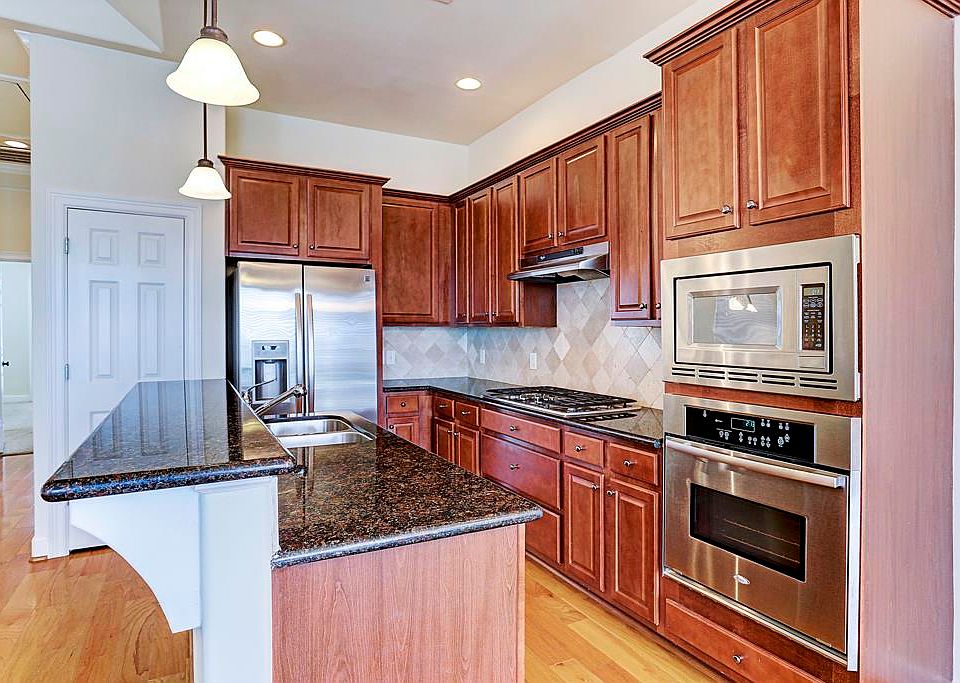 1st image of 10818 Almeda Park Dr