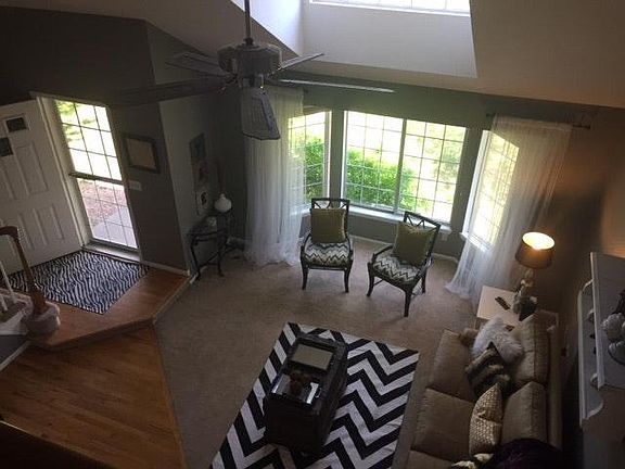 Living room - bay window - sky light - ceiling fan