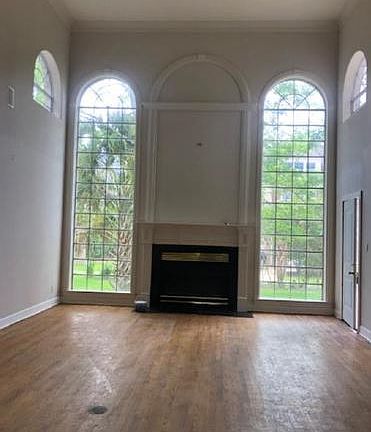2nd image of 54 The Oval St