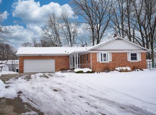 1337 Hidden Oaks Ct, Flint, MI 48507