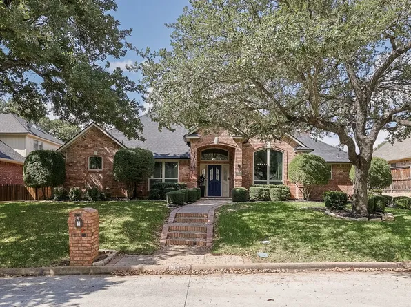 807 Muirfield Dr, Mansfield, TX 76063