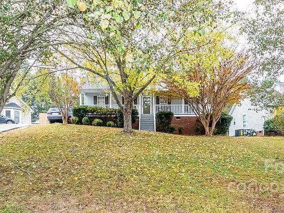 2nd image of 1642 Amanda Ln