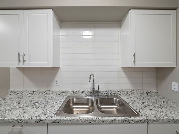 5th image of 3838 W Sylvania Ave #302