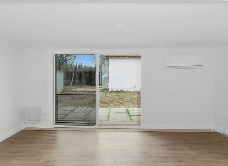 32568 Kentucky St — Photo 6
