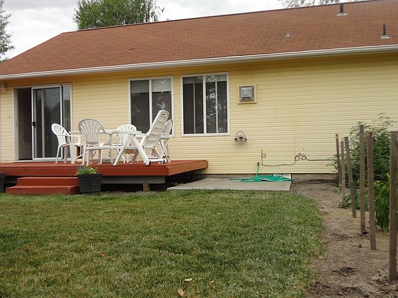 Deck and garden area