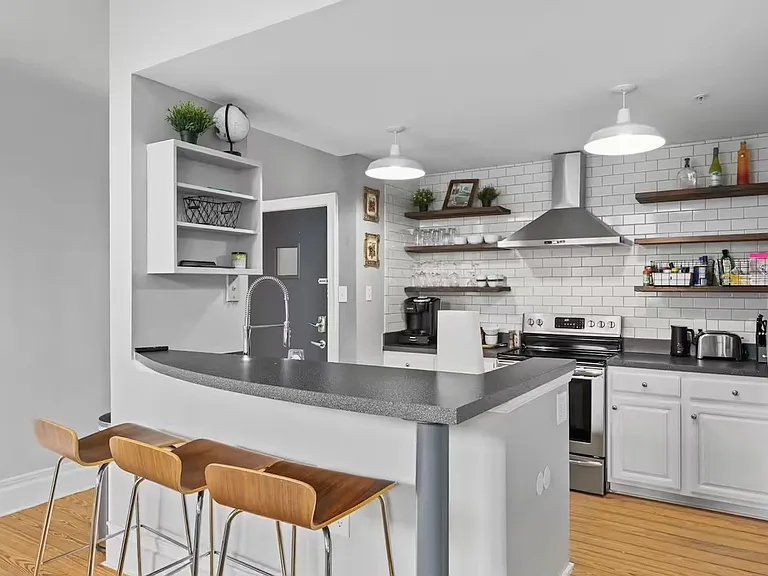 404 N Laurel Ave #42 — Photo 7