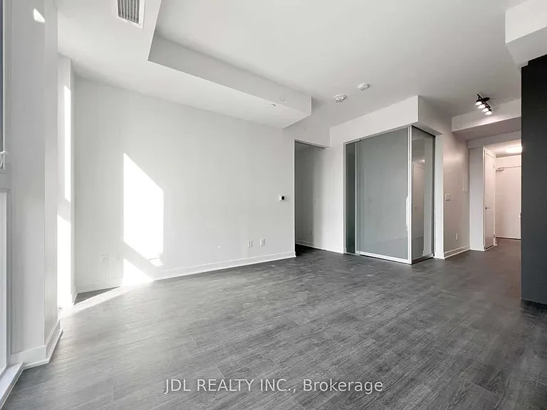 185 Alberta Ave W #313 — Photo 7