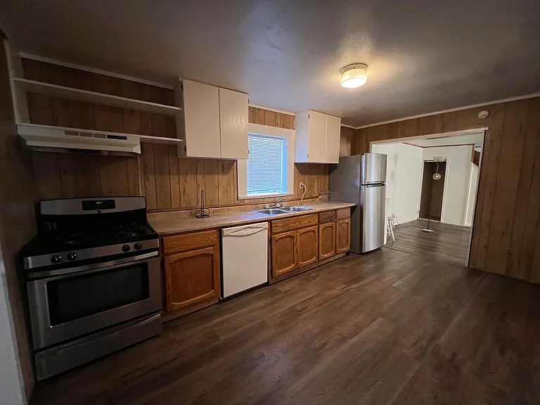 6513 Ash Ave — Photo 7