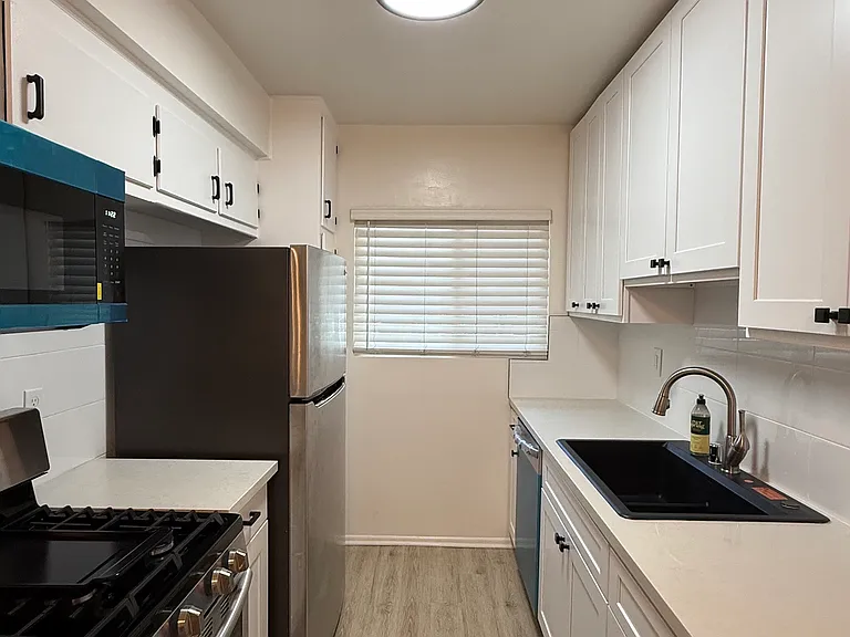 3145 S Canfield Ave #2 — Photo 2