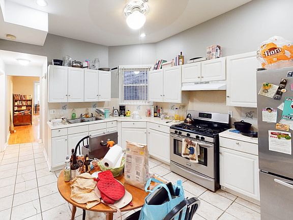 5th image of 3528 W Palmer St #1