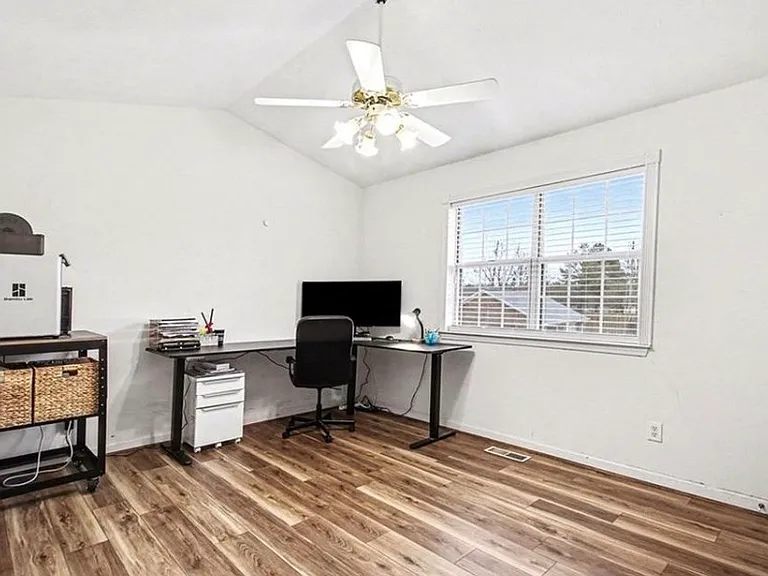 2834 Florence Dr — Photo 16