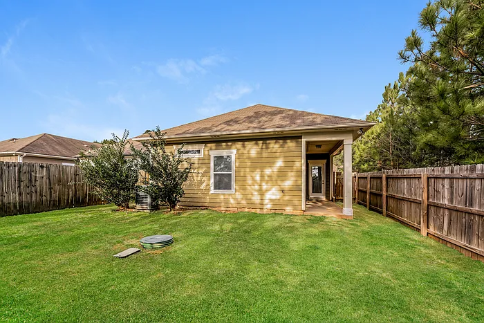 245 Hathaway Ln — Photo 14