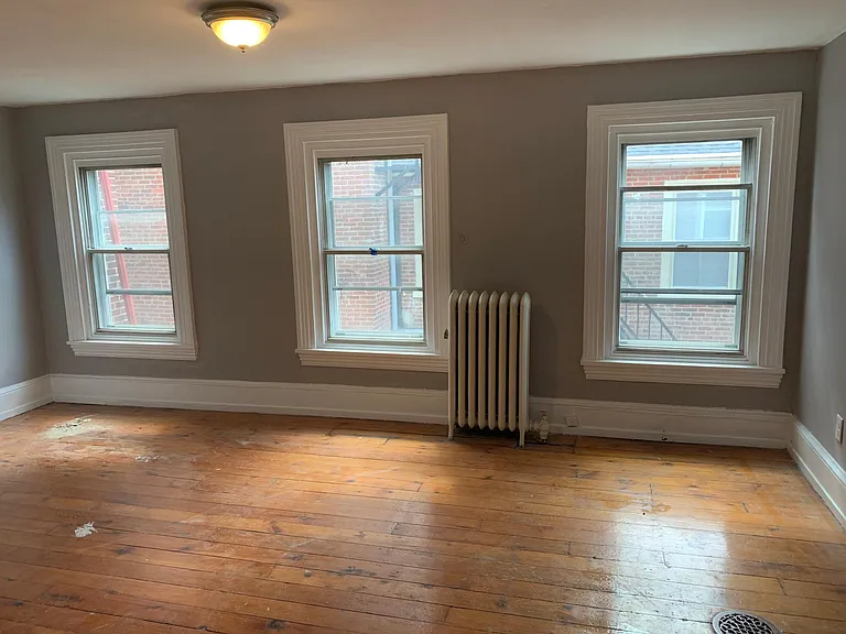 125 E Washington St #2 — Photo 6