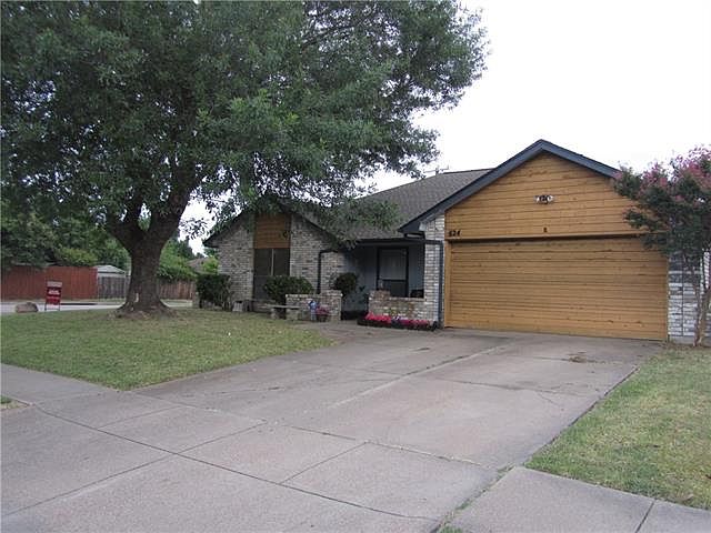 1st image of 624 Betsy Ross Dr