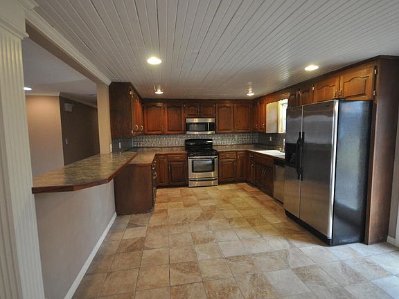 5th image of 206 Frances St