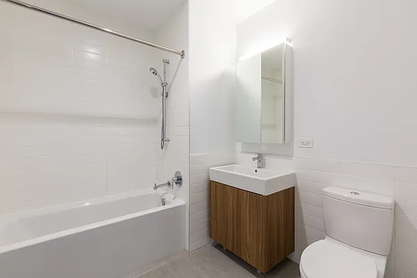 Rented by Stonehenge NYC LLC | media 8