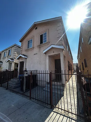8620 1/2 S Main St #2 Photo 1
