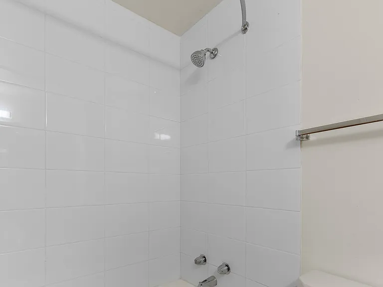 9820 104th St NW — Photo 15