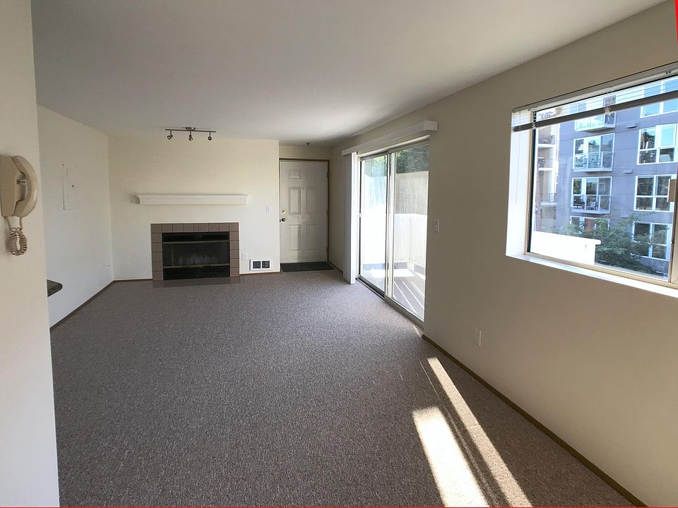 1st image of 4001 SW Edmunds St #301