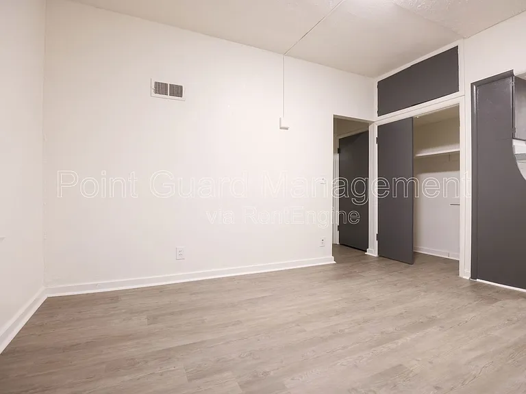 102 N 38th Ave #3 — Photo 4