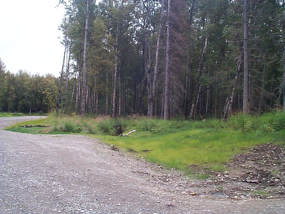 2nd image of L8 N Cedarwood Dr