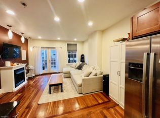 435 W 4th St #1, South Boston, MA 02127