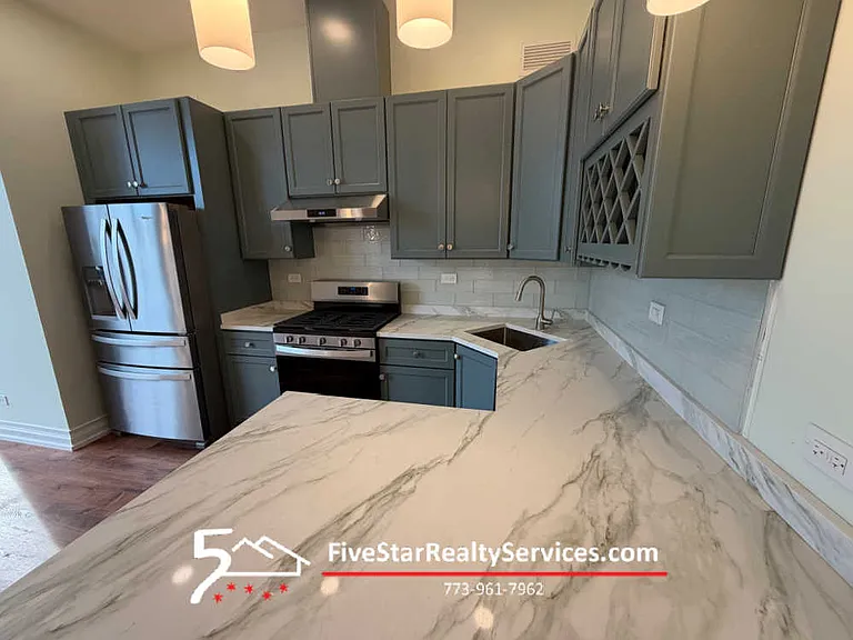 4635 N Clark St #1 — Photo 3