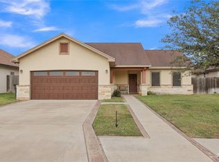 2803 Thompson St, Mission, TX 78573