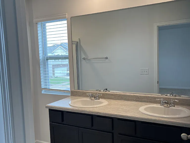 1083 Pepper Stone Dr — Photo 14