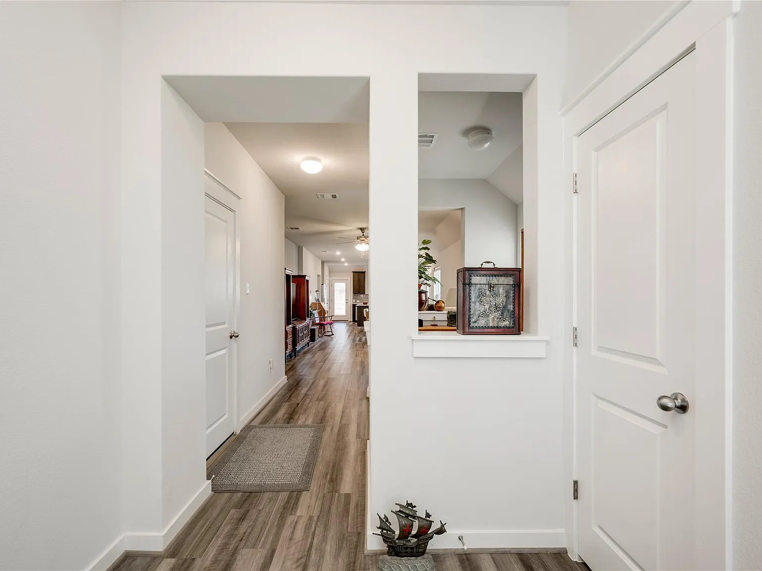 3 bed, 2.0 bath, 1520 sqft, $1,999 — Photo 4