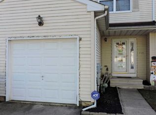 715 Morris Ct, Florence, NJ 08518