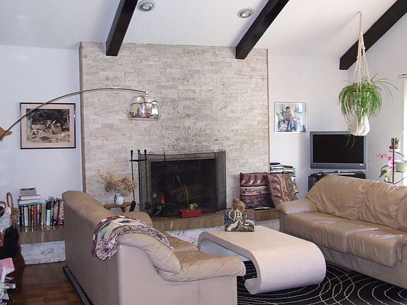 4th image of 675 Seabury Ave