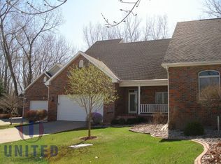 942 Willow Dr, Dakota Dunes, SD 57049
