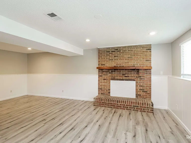 4800 Cheviot Rd — Photo 14